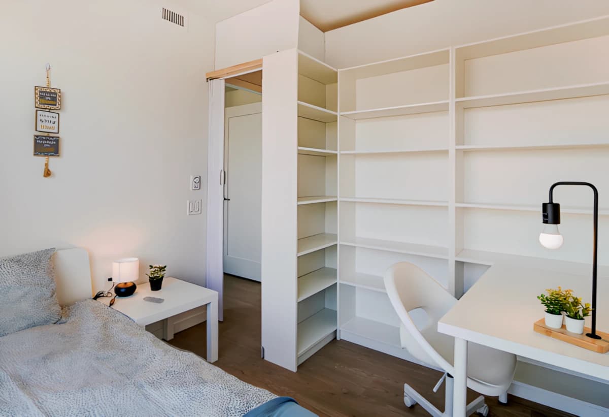 Casa Harrington Residences Vancouver image
