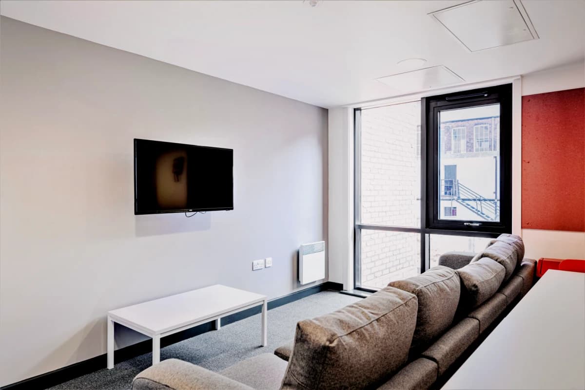 Bailey Street image