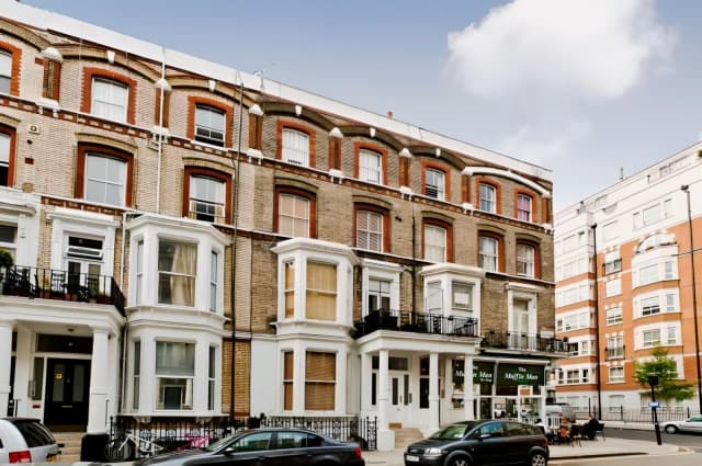 Cheniston Gardens, Kensington