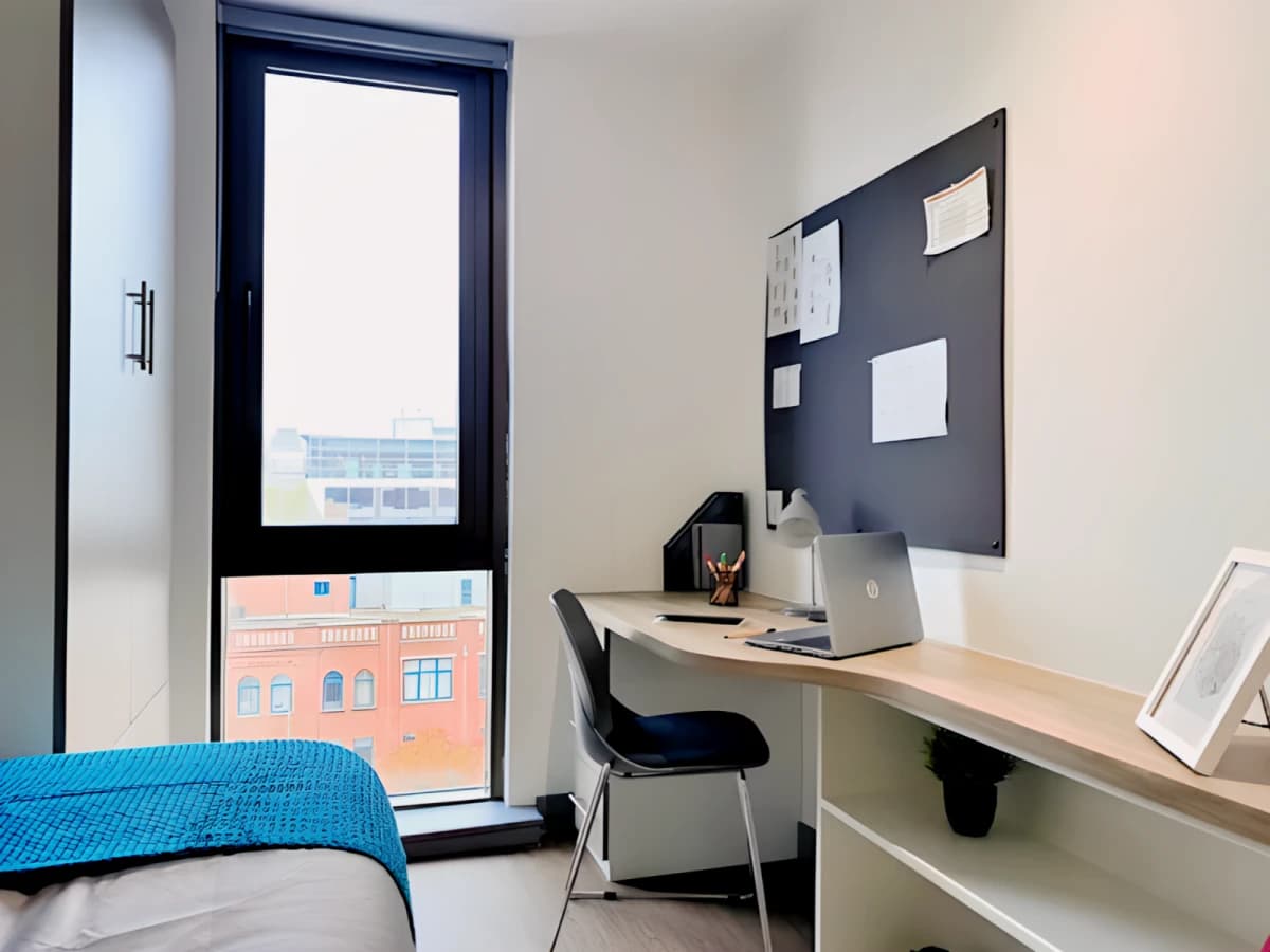 Ensuite Bronze - Cathedral View