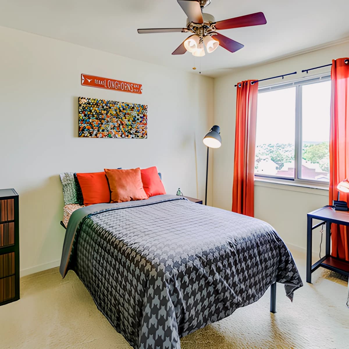 2 Bed 2 Bath B4