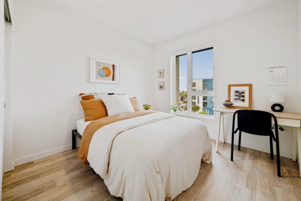 Solaire Venice image