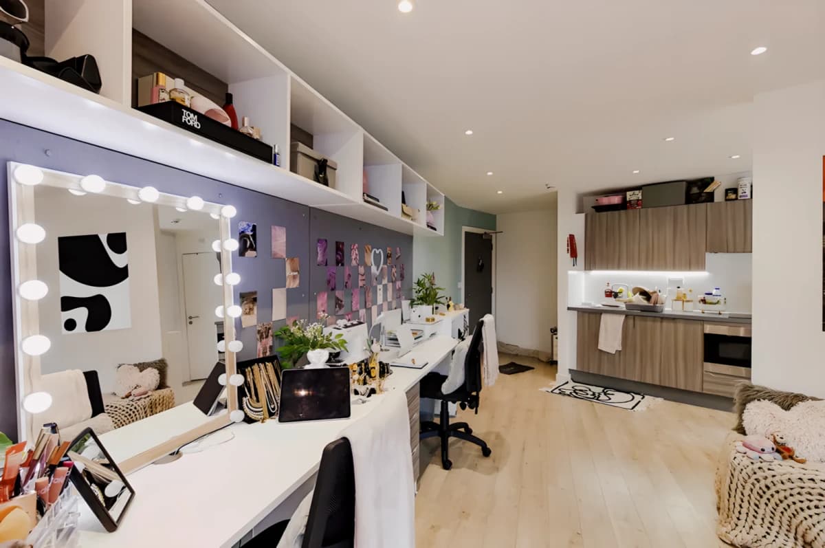 Lumis Student Living image