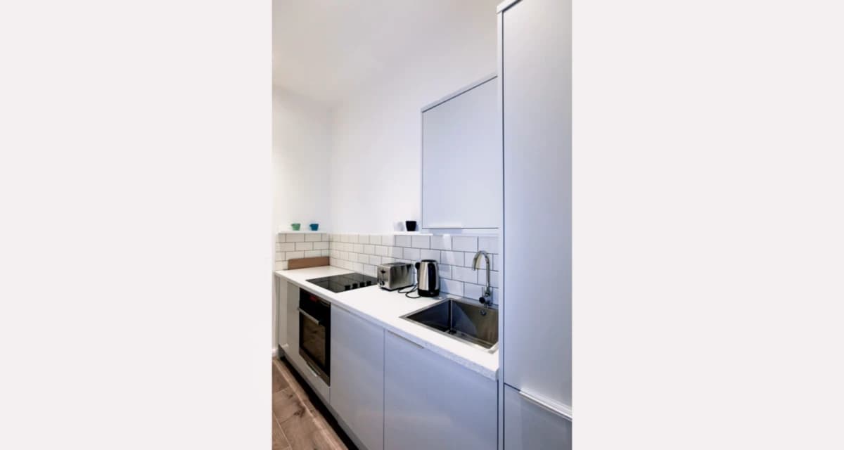 Lit Finsbury House image