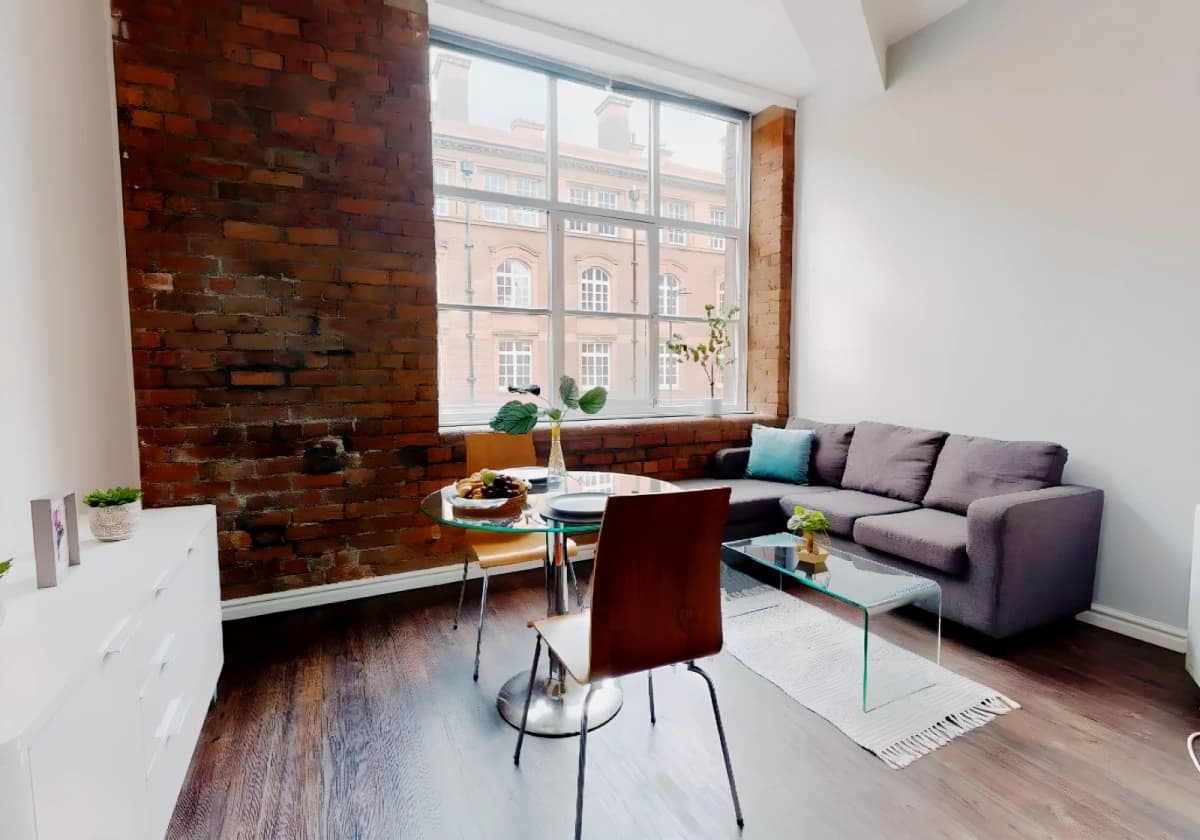 iQ Hollingworth House image