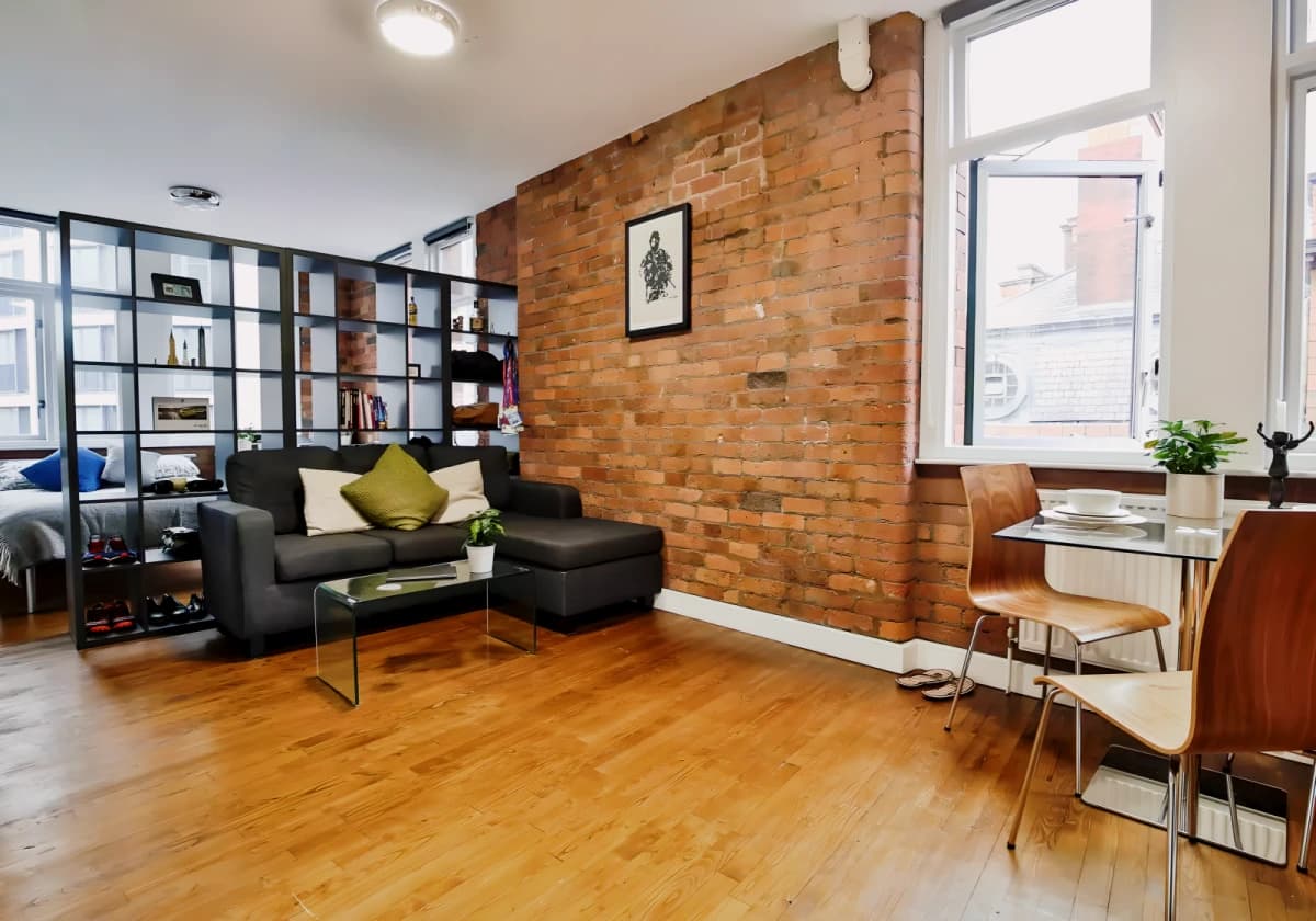 iQ Hollingworth House image