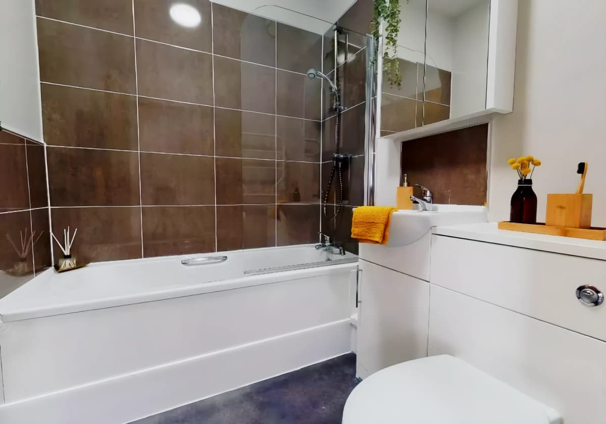 iQ Hollingworth House image