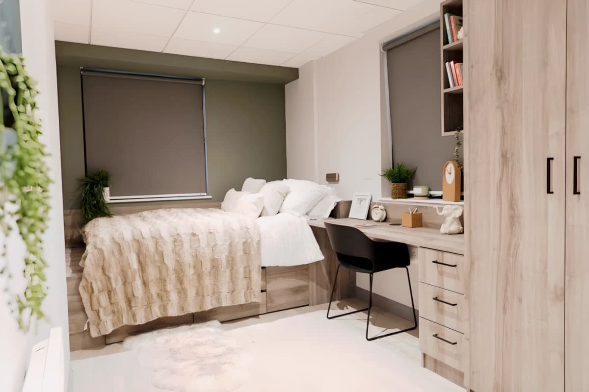 Crown Place image
