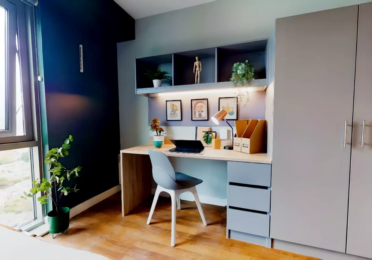 iQ Knight House image