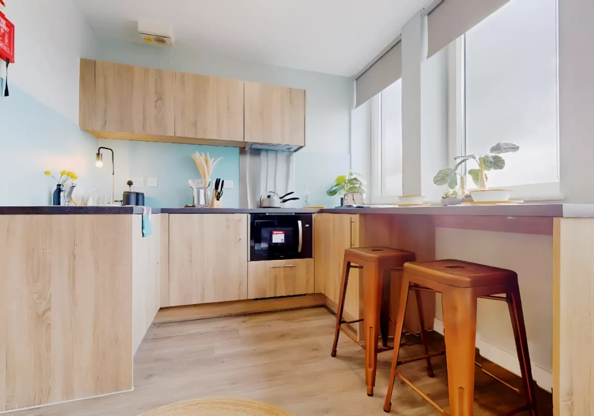 iQ Newtown House image
