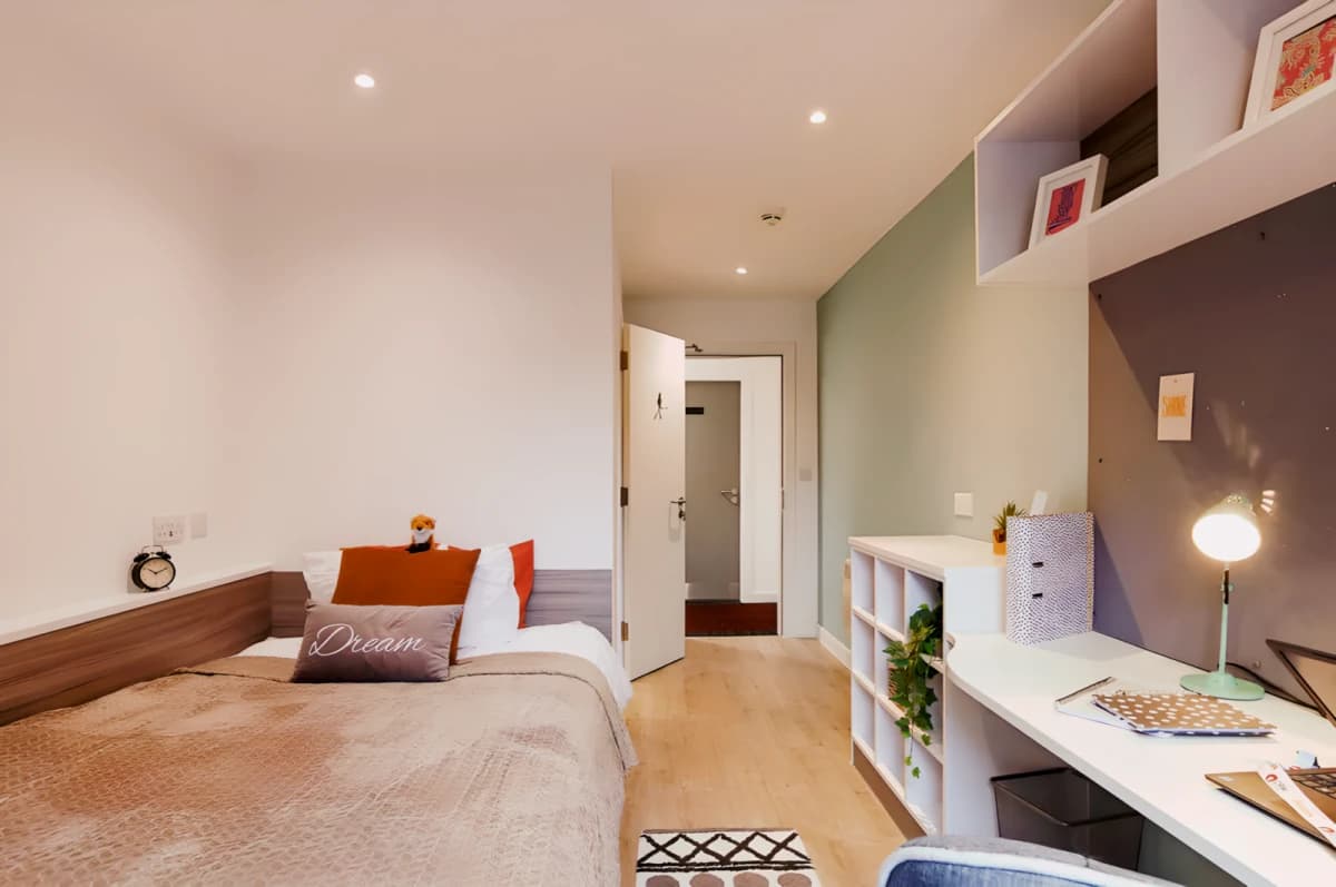Lumis Student Living image