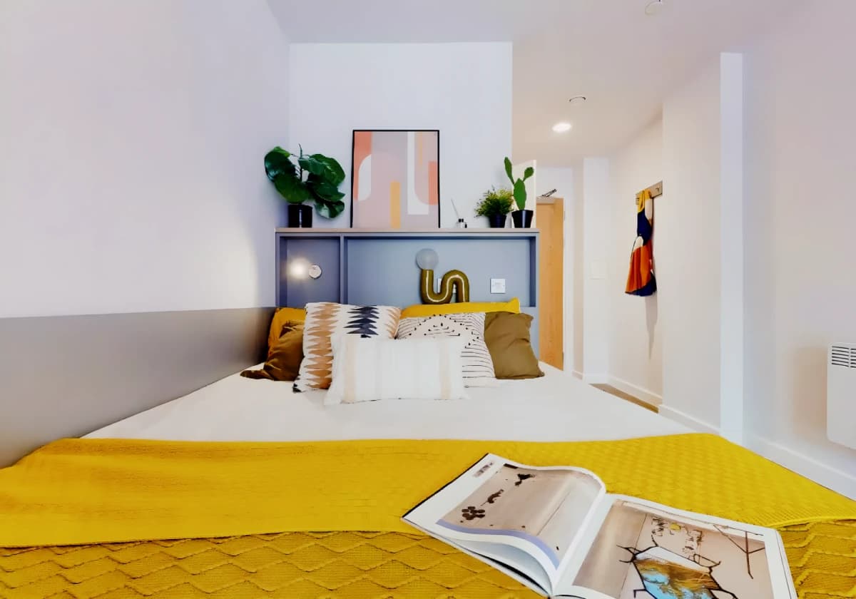 iQ Nelson Court image