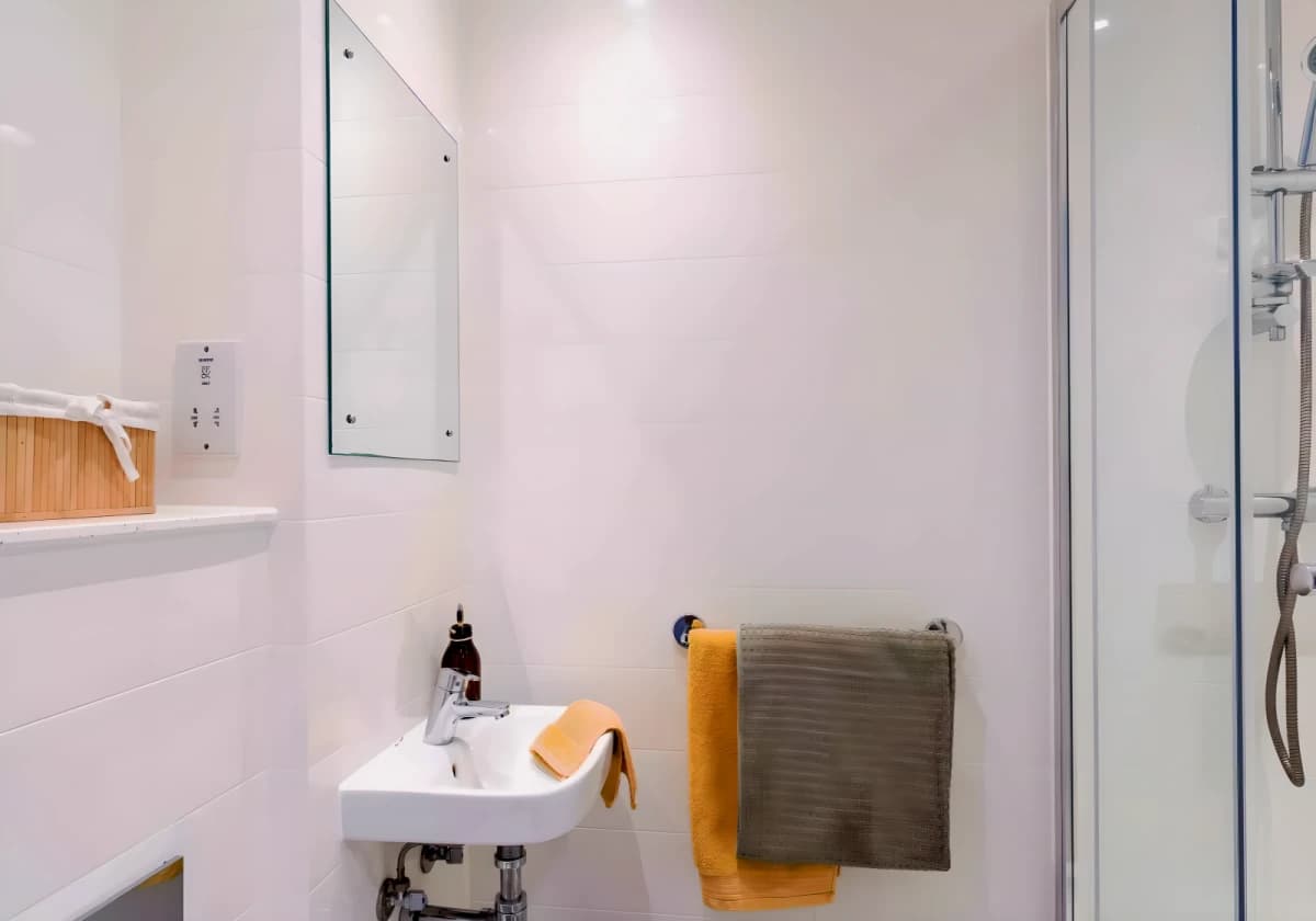 iQ Nelson Court image 2