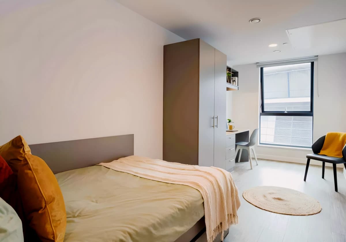 iQ Nelson Court image