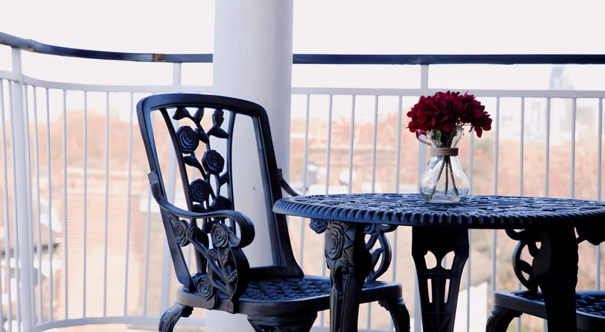Outdoor Features