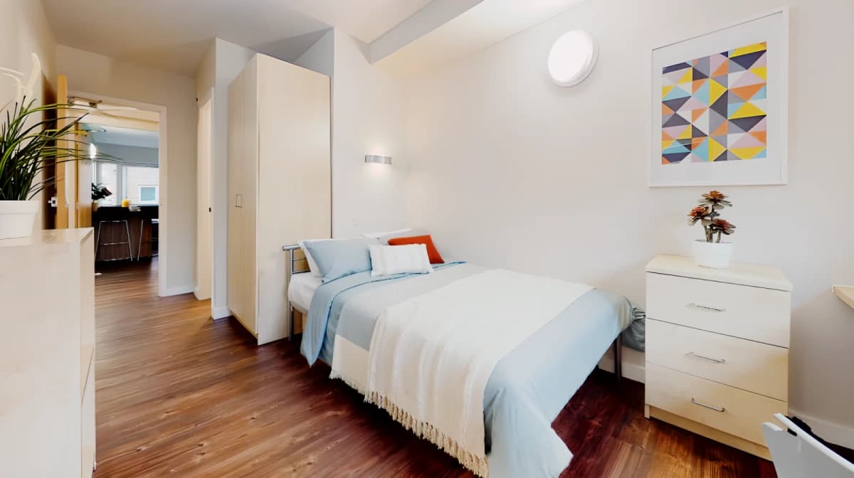 iQ Aspley House image