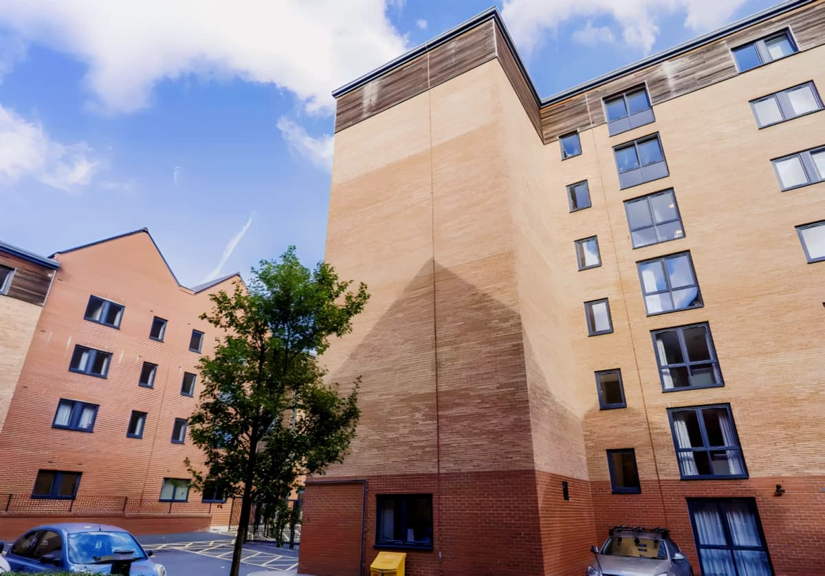 iQ Leeds image 3