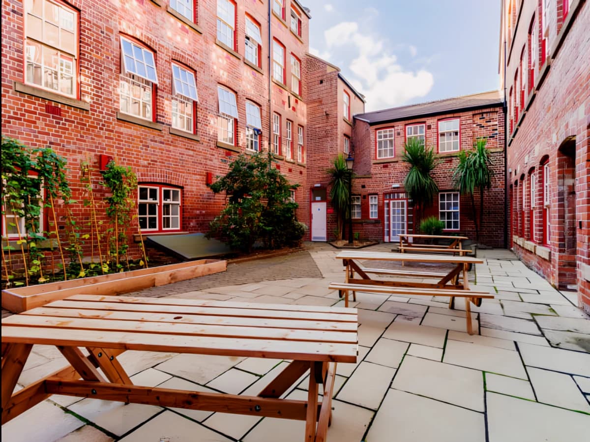 Outdoor Features