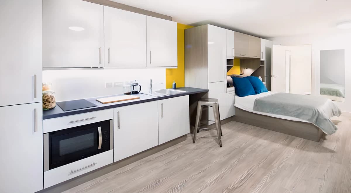 Premium Plus Studio