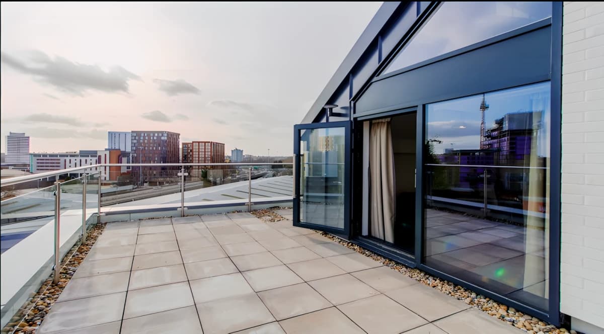 Outdoor Features