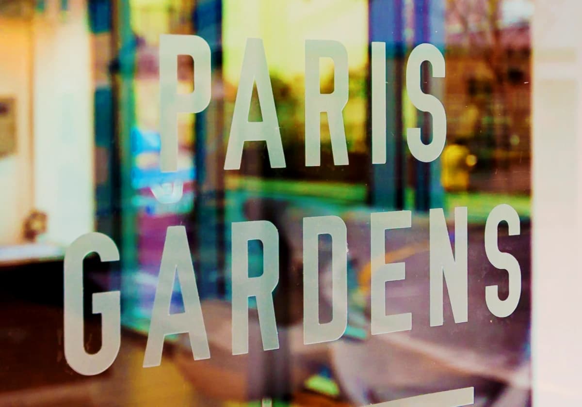Lit IQ Paris Gardens