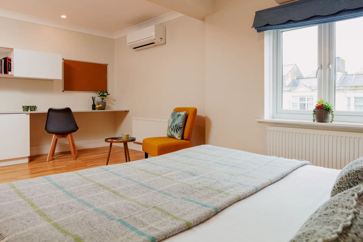 Topps Accommodation image 5