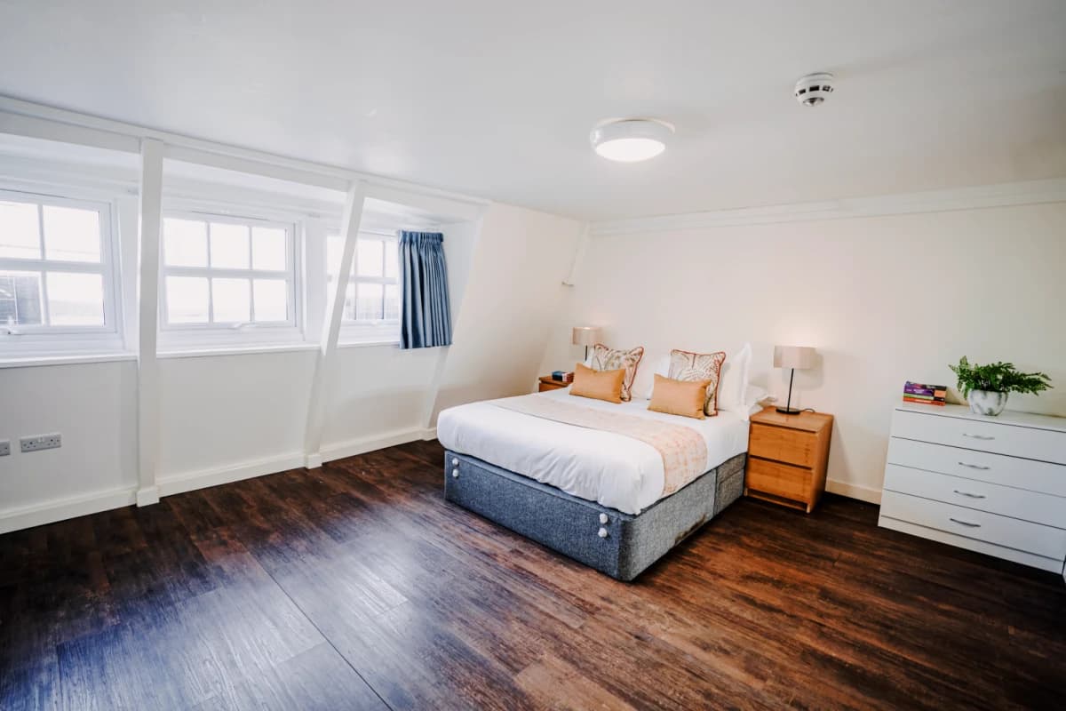 Topps Accommodation image
