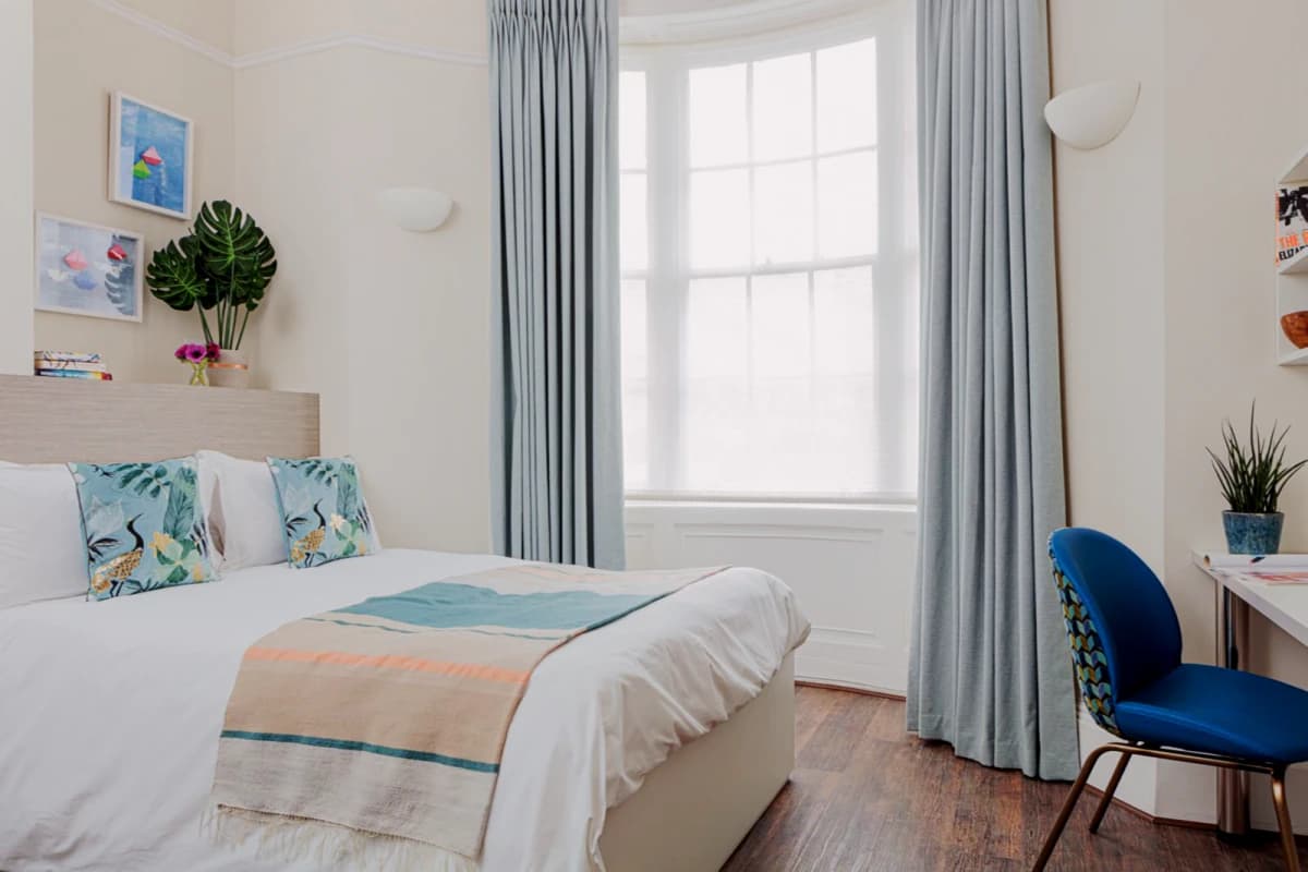 Topps Accommodation image