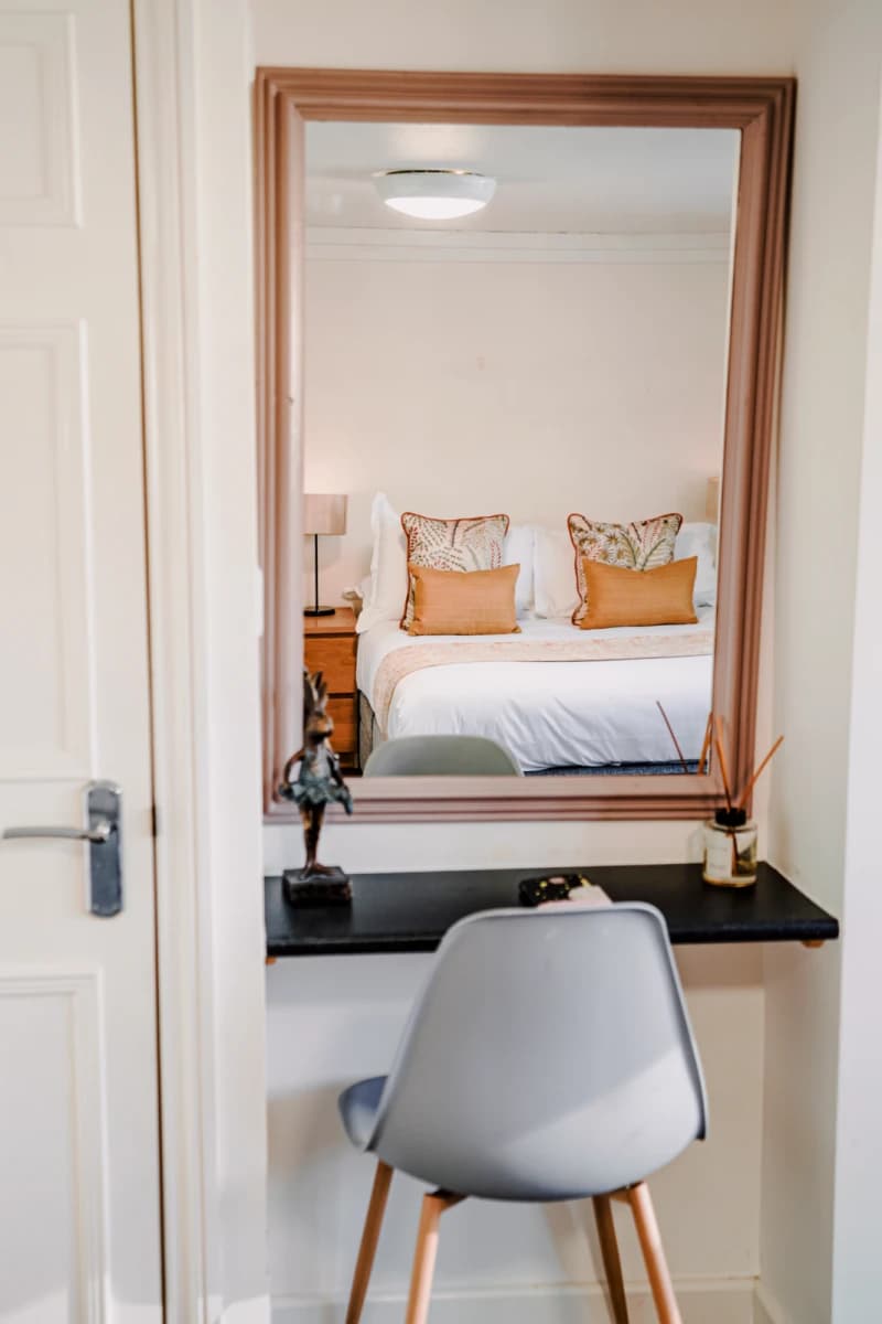 Topps Accommodation image