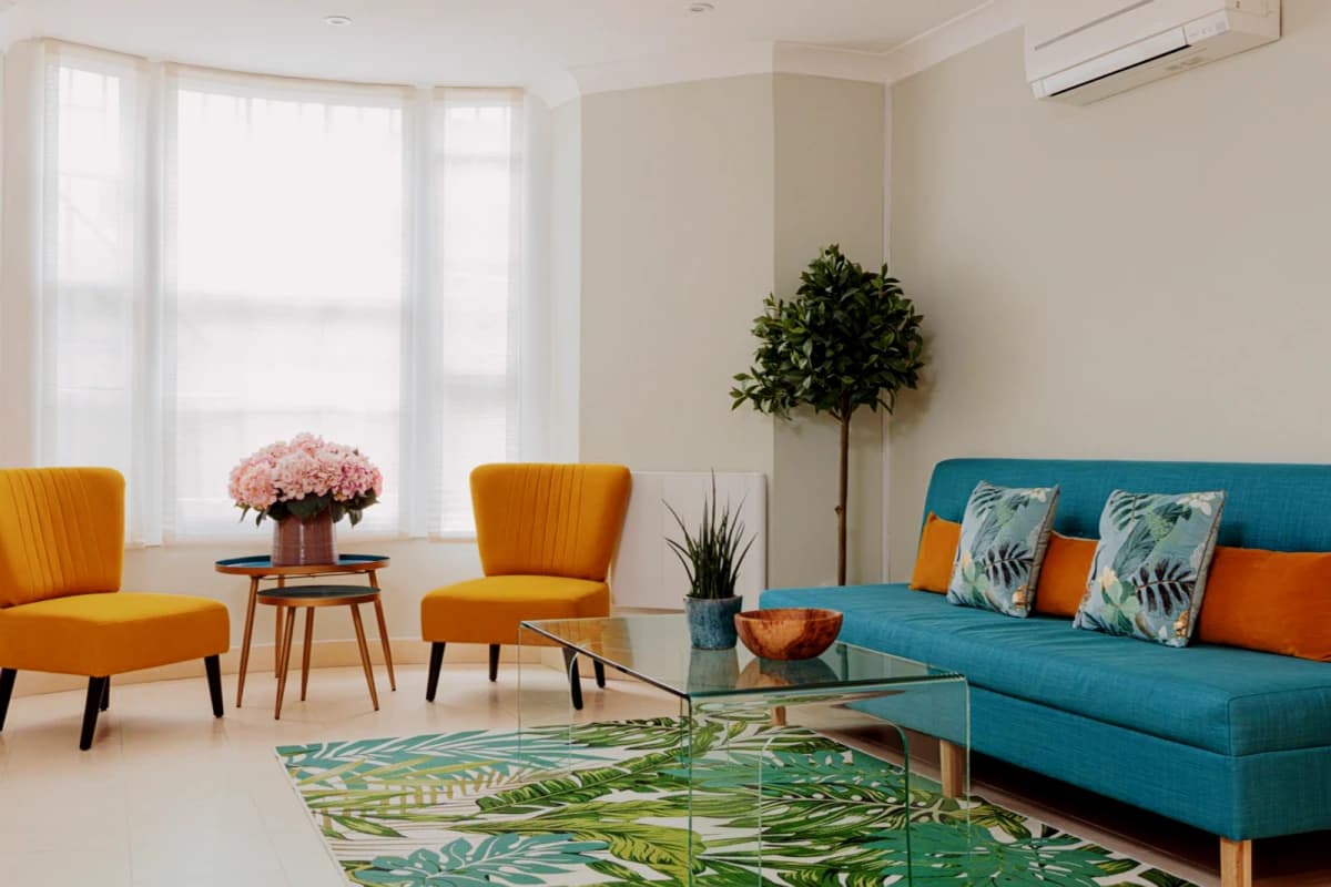 Topps Accommodation image