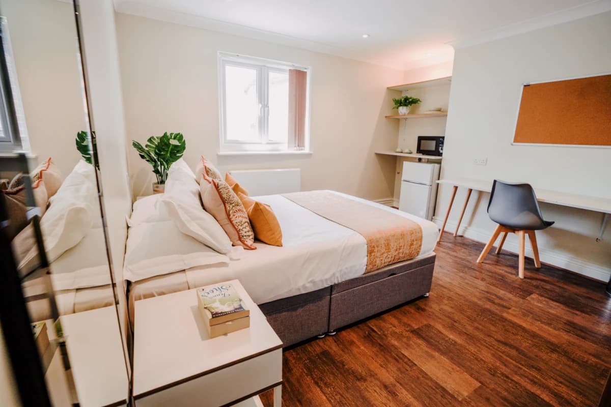 Topps Accommodation image
