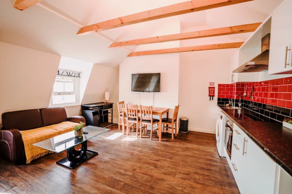 Topps Accommodation image