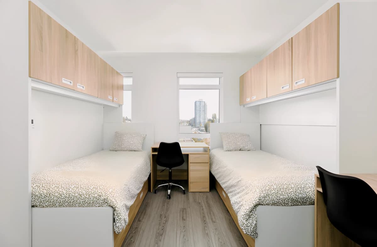Shared Bedroom (twin bed)