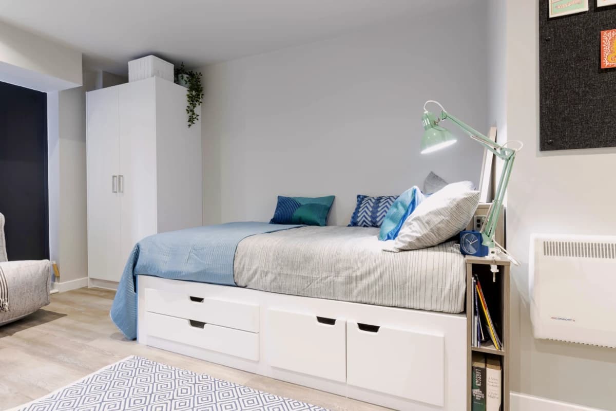 9 De Montfort Mews image