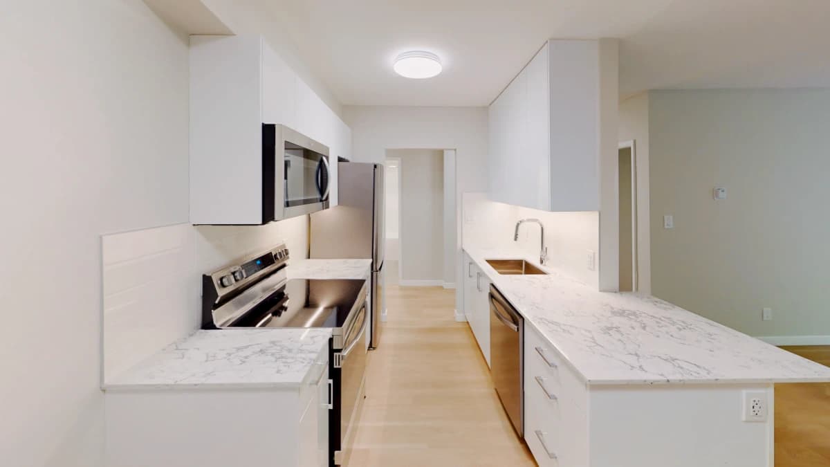 2183 West 44th image