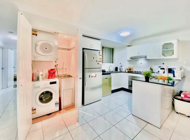 4 bed 2 bath-022