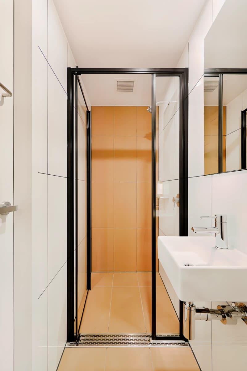 Melbourne Central Student Accommodation image 5