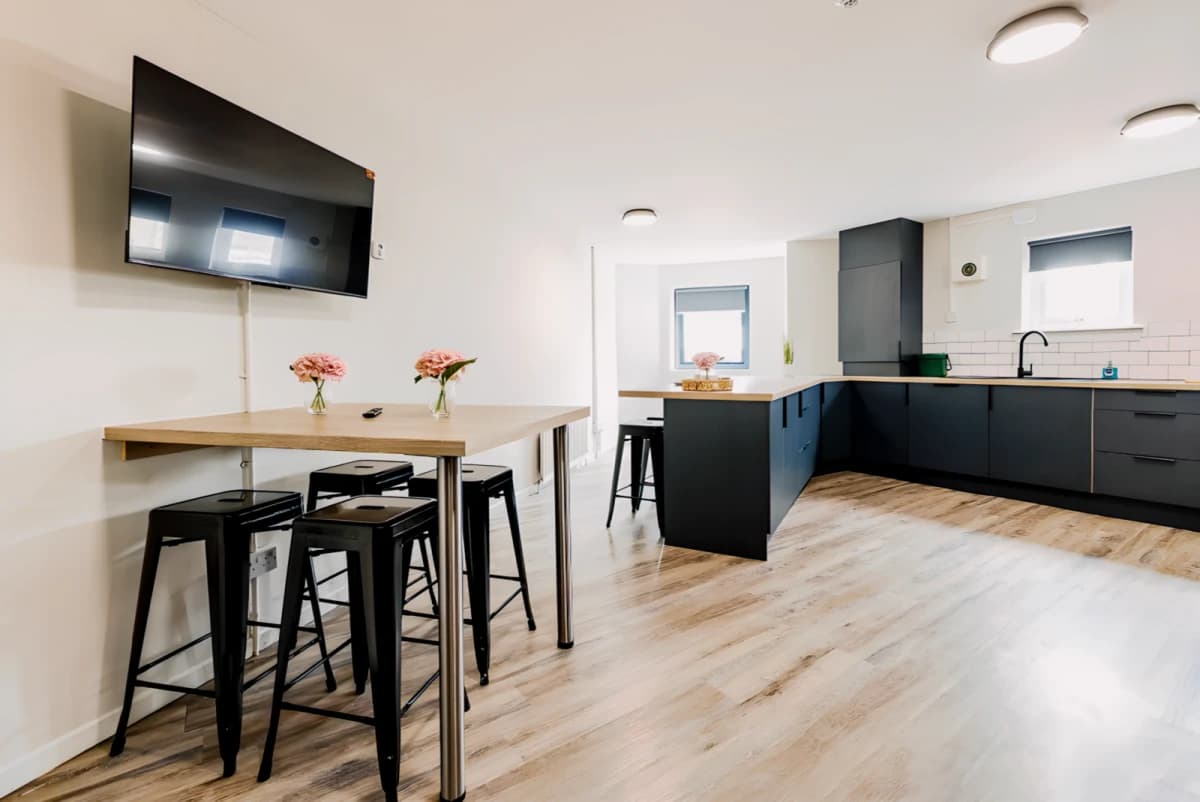 Meadowside Court image