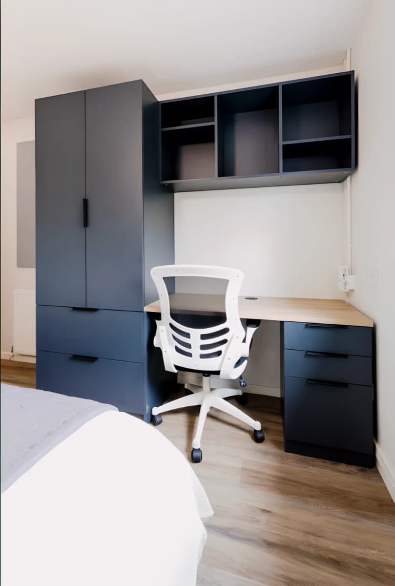 Meadowside Court image