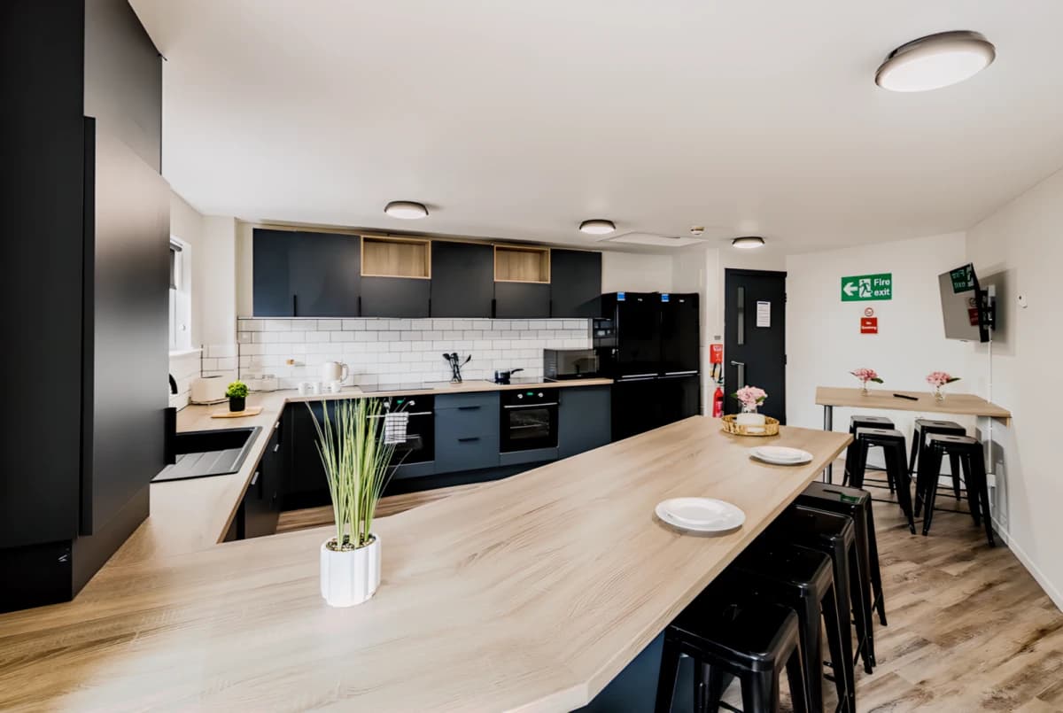 Meadowside Court image