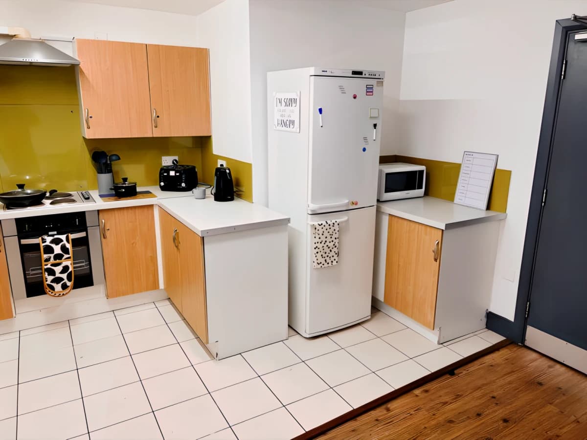 Albion Court image