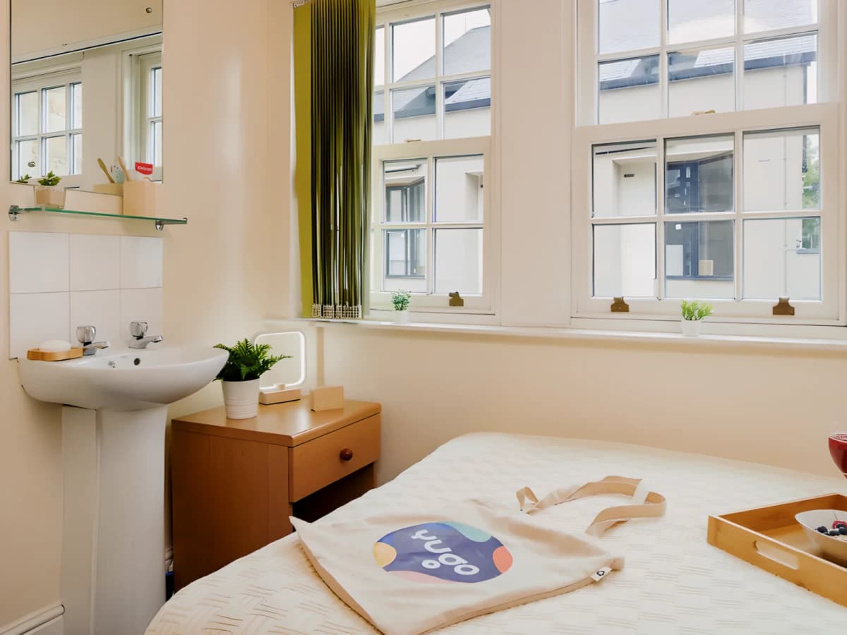 Cable Street image