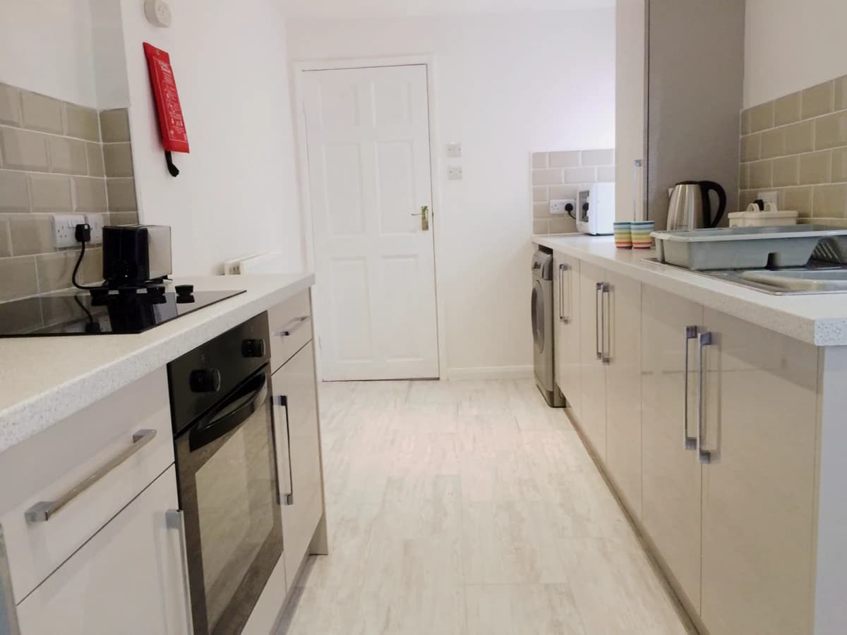 2-6 Bedroom Houses