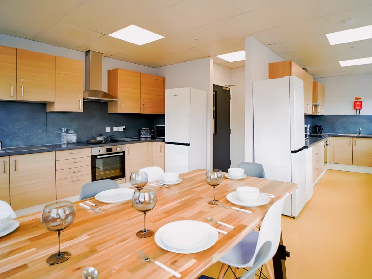8 Roxburgh image
