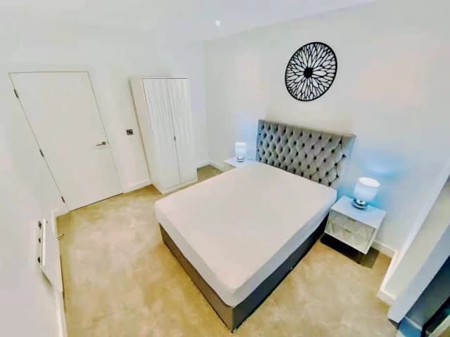 Victoria residence image 4