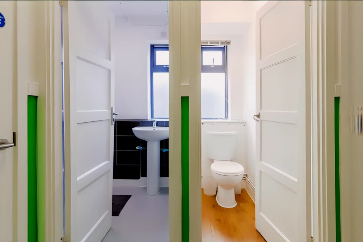 Surrey Quays Landale House image
