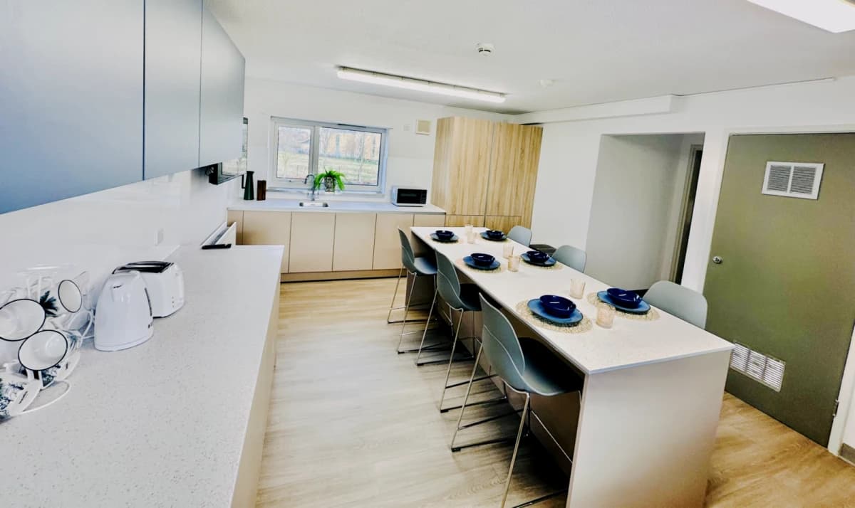 Endeavour Court image