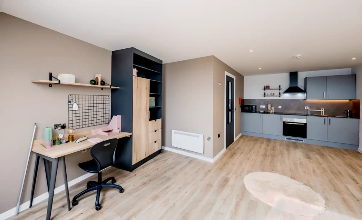 Superior Studio