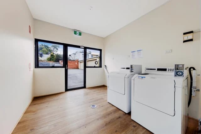 864 Swanston St image