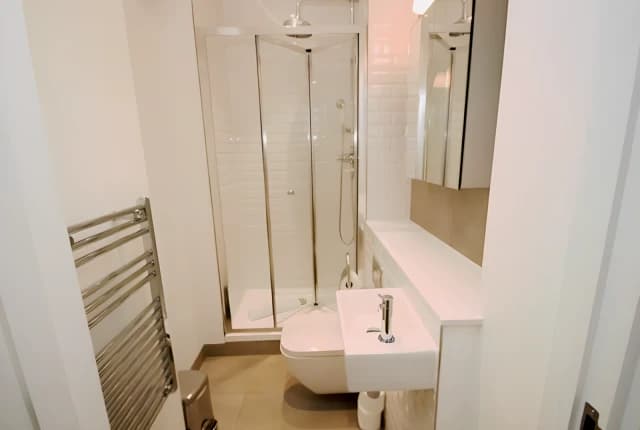 3 Beds 2 Baths